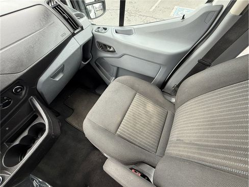 Used 2017 Ford Transit 350 XLT RWD image 9