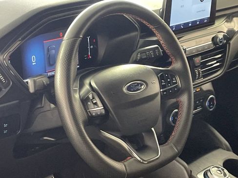 Used 2024 Ford Escape ST-Line image 13