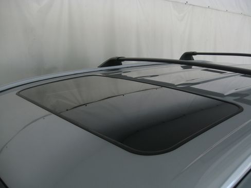 Used 2023 Toyota Highlander XLE image 22