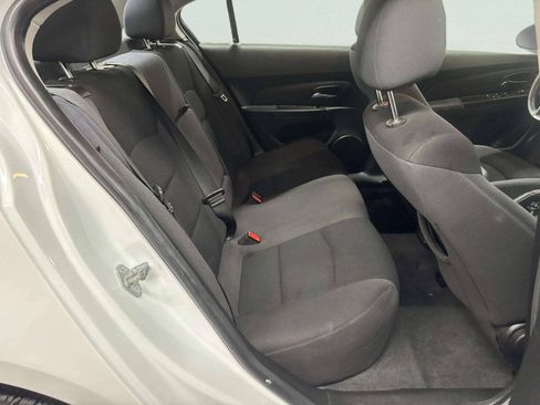 Used 2016 Chevrolet Cruze LT FWD image 18