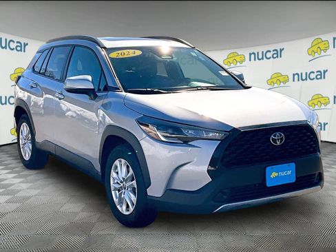 Used 2024 Toyota Corolla Cross LE w/ Moonroof Package image 1