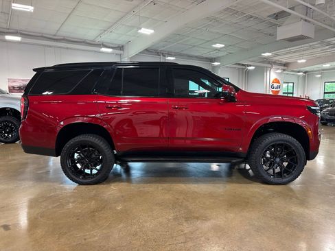 Used 2025 Chevrolet Tahoe RST w/ Comfort Package AWD/4WD image 10