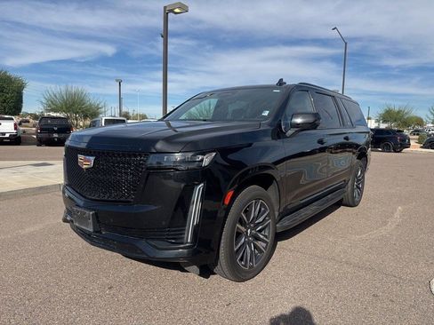 Used 2023 Cadillac Escalade ESV Sport image 10