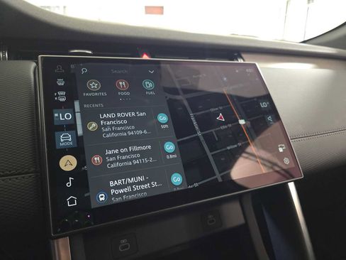 Certified 2024 Land Rover Discovery Sport Dynamic SE image 29