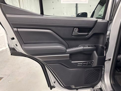 Used 2025 Toyota 4Runner SR5 image 40