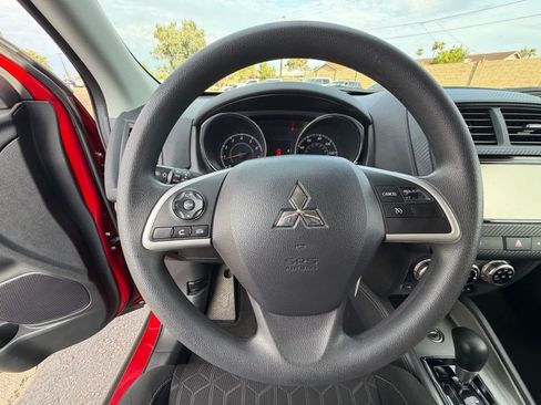 Used 2025 Mitsubishi Outlander Sport ES AWD/4WD image 9