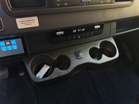 Used 2023 Mercedes-Benz Sprinter 3500 image 22