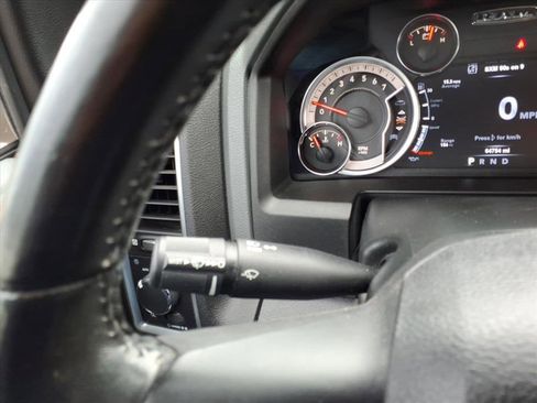 Used 2019 RAM 1500 Classic SLT w/ Luxury Group image 22