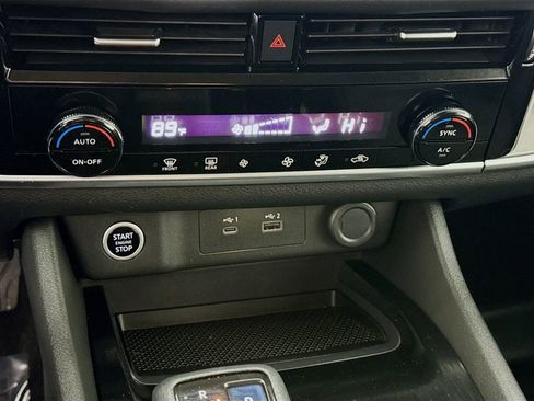 Certified 2021 Nissan Rogue SV AWD/4WD image 8