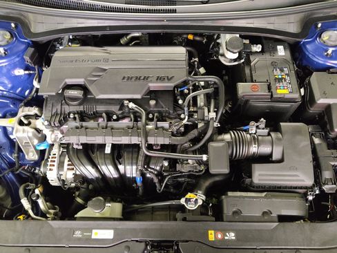 Used 2025 Hyundai Elantra Sport FWD image 30