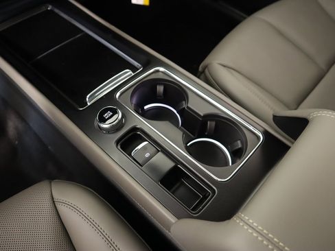 New 2025 Lincoln Corsair Reserve w/ Equipment Group 202A image 9