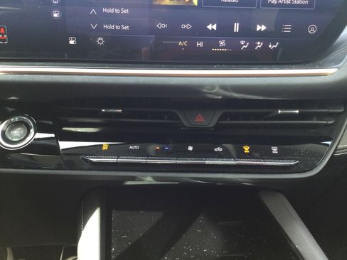 Used 2025 Buick Envision Sport Touring image 12