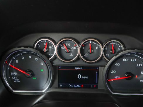 Used 2021 Chevrolet Tahoe LT w/ LT Signature Package RWD image 16