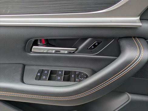 New 2026 Volvo XC90 T8 Plus w/ Protection Package Premier image 7