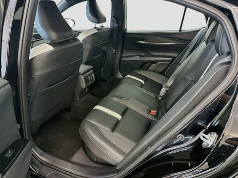 Used 2025 Toyota Camry SE FWD image 29