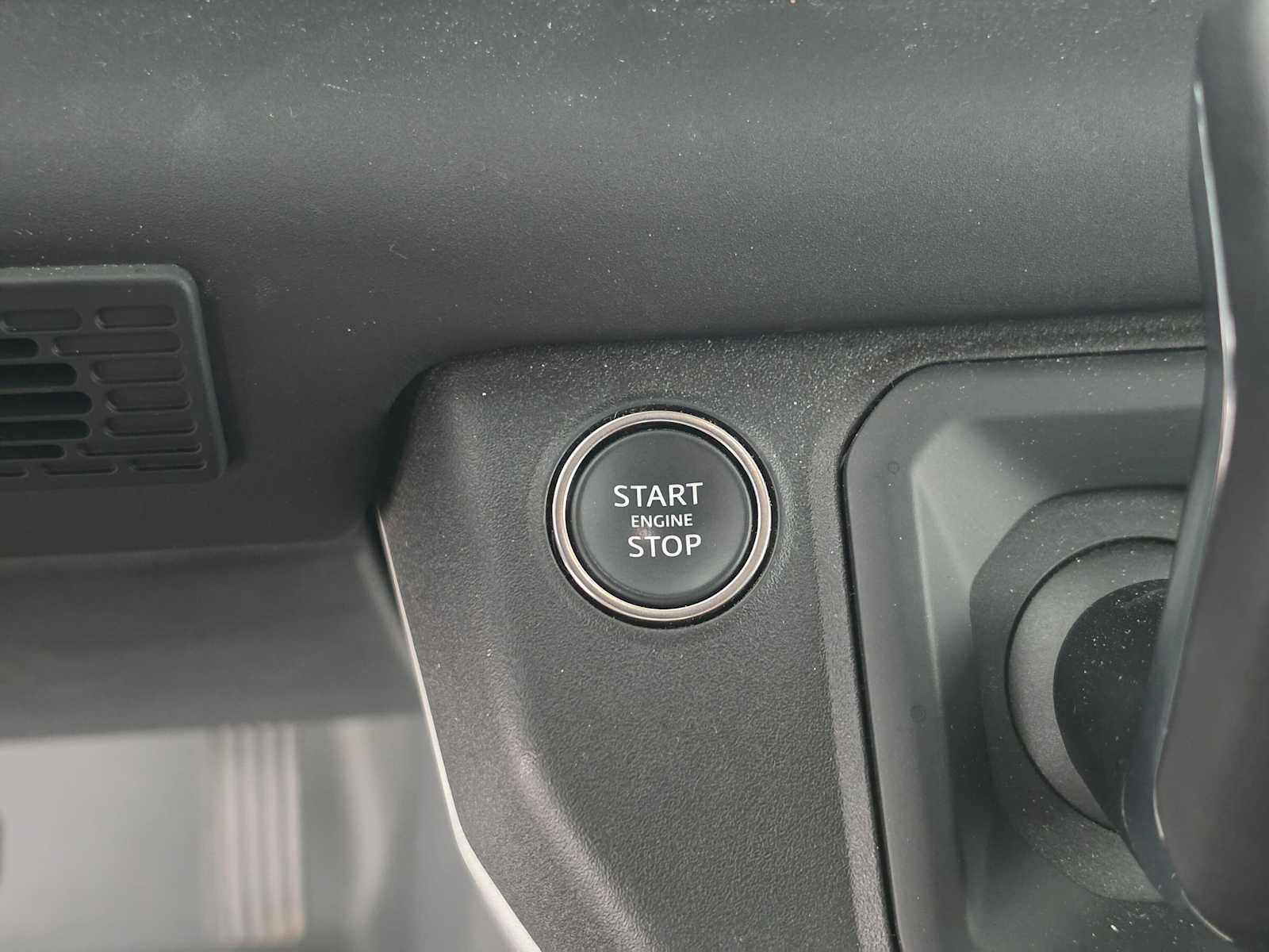 Used 2024 Land Rover Defender 110 S AWD/4WD image 31