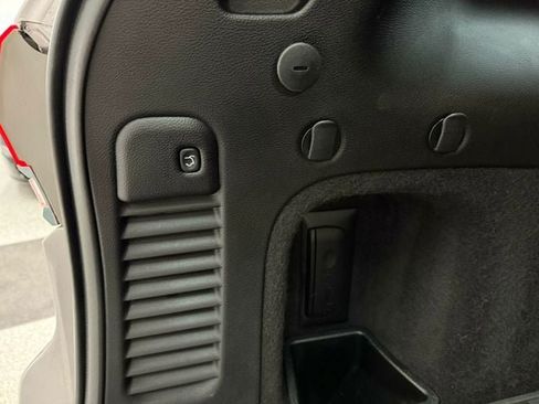 Used 2015 Jeep Grand Cherokee Overland AWD/4WD image 27