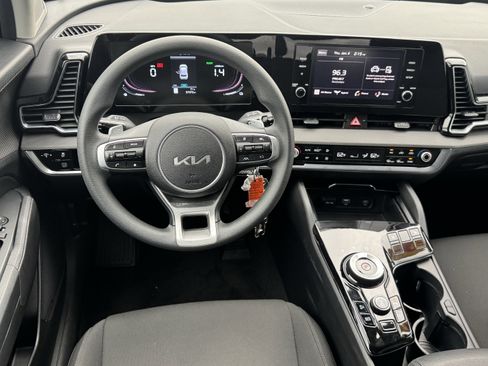 Certified 2023 Kia Sportage LX image 7