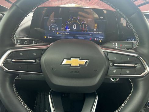 Used 2024 Chevrolet Traverse LT image 22