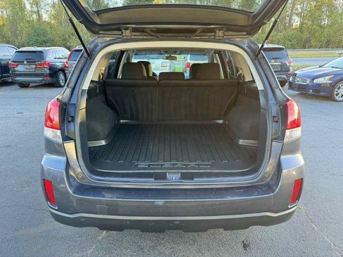 Used 2010 Subaru Outback 2.5i Premium AWD/4WD image 21