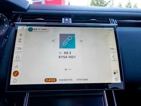 New 2026 Land Rover Range Rover Velar Dynamic SE image 19