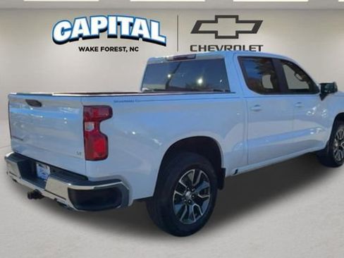 Used 2023 Chevrolet Silverado 1500 LT AWD/4WD image 5