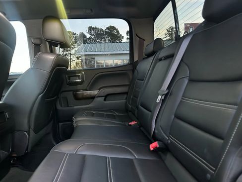 Used 2015 GMC Sierra 2500 Denali w/ Duramax Plus Package image 12