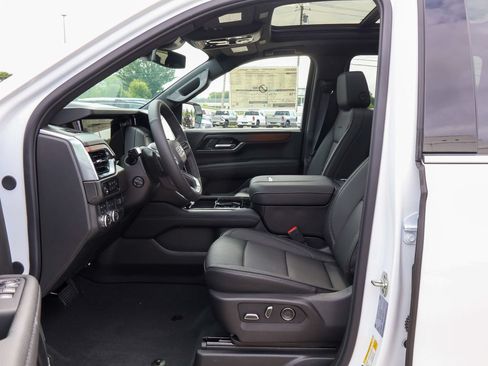 New 2026 GMC Yukon XL Denali w/ Sun & Power Step Package AWD/4WD image 9