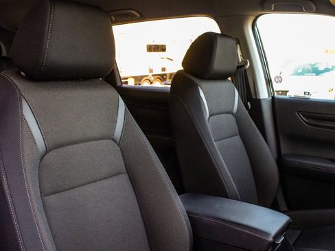 Used 2025 Honda CR-V LX image 38