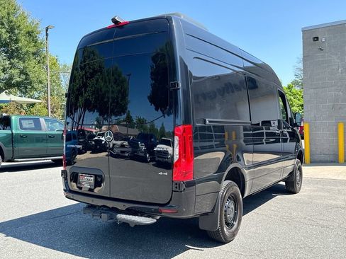 Used 2022 Mercedes-Benz Sprinter 2500 image 7