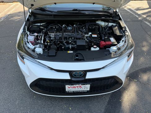 Used 2021 Toyota Corolla LE FWD image 27