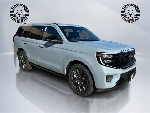 New 2025 Ford Expedition Platinum w/ Stealth Performance Package image 3