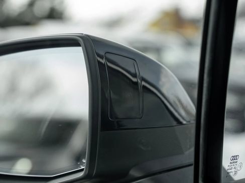 Used 2018 Audi Q7 3.0T Premium Plus w/ Premium Plus Package image 23