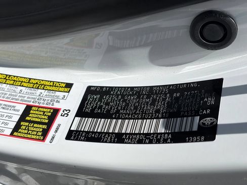 Used 2026 Toyota Camry Hybrid w/ Multimedia Upgrade Package FWD image 13