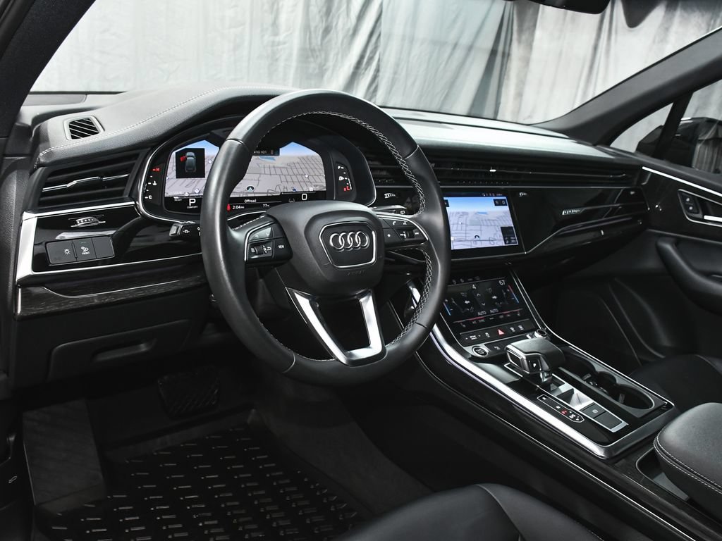 Used 2025 Audi Q7 3.0T Premium w/ Convenience Package AWD/4WD image 27