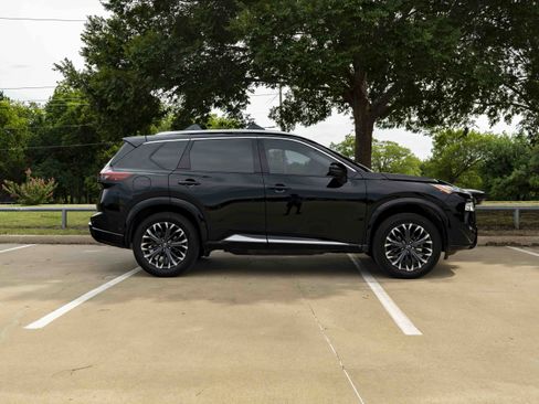 Used 2026 Nissan Rogue Platinum w/ Platinum Premium Package AWD/4WD image 10