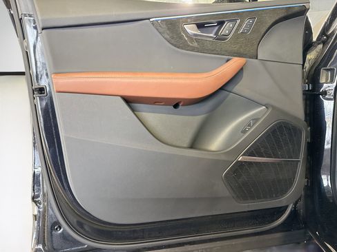 Used 2021 Audi Q7 3.0T Prestige image 24