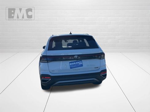 New 2026 Volkswagen Taos SE AWD/4WD image 7