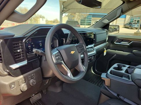 New 2026 Chevrolet Silverado 1500 LT w/ Z71 Off-Road Package AWD/4WD image 10