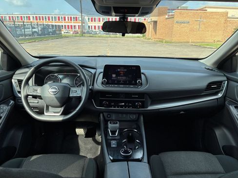 Used 2026 Nissan Rogue SV AWD/4WD image 34