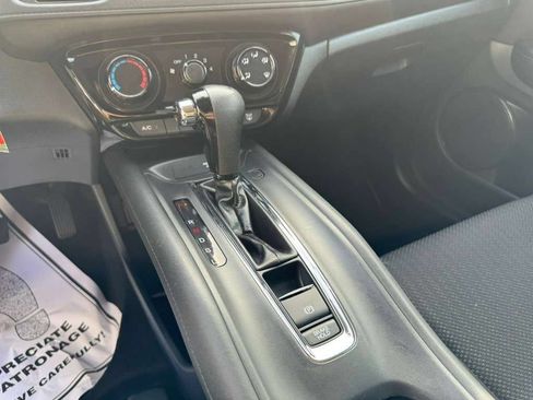 Used 2016 Honda HR-V LX image 26