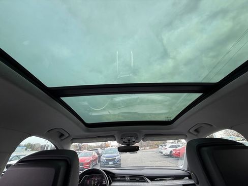 Used 2021 Audi e-tron Premium Plus w/ Premium Plus Package image 22