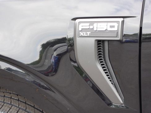 Used 2022 Ford F150 XLT w/ Equipment Group 302A High AWD/4WD image 15