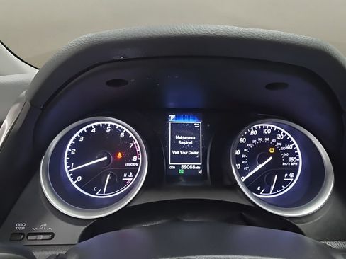 Used 2022 Toyota Camry LE FWD image 28
