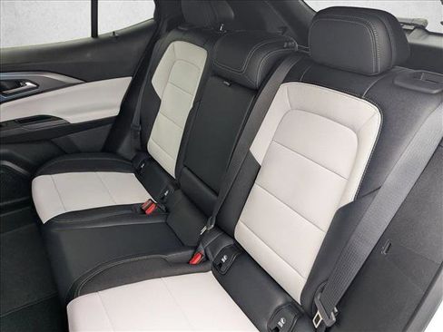 New 2026 Chevrolet Equinox EV LT image 16