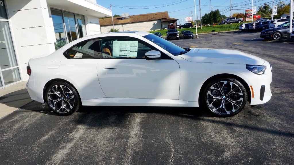 New 2026 BMW 230i xDrive Coupe w/ Convenience Package AWD/4WD image 3