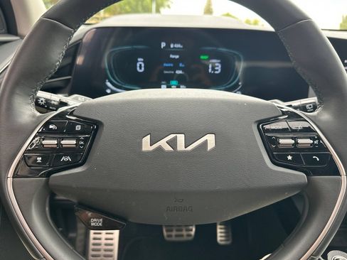 Certified 2024 Kia Niro SX Touring FWD image 21