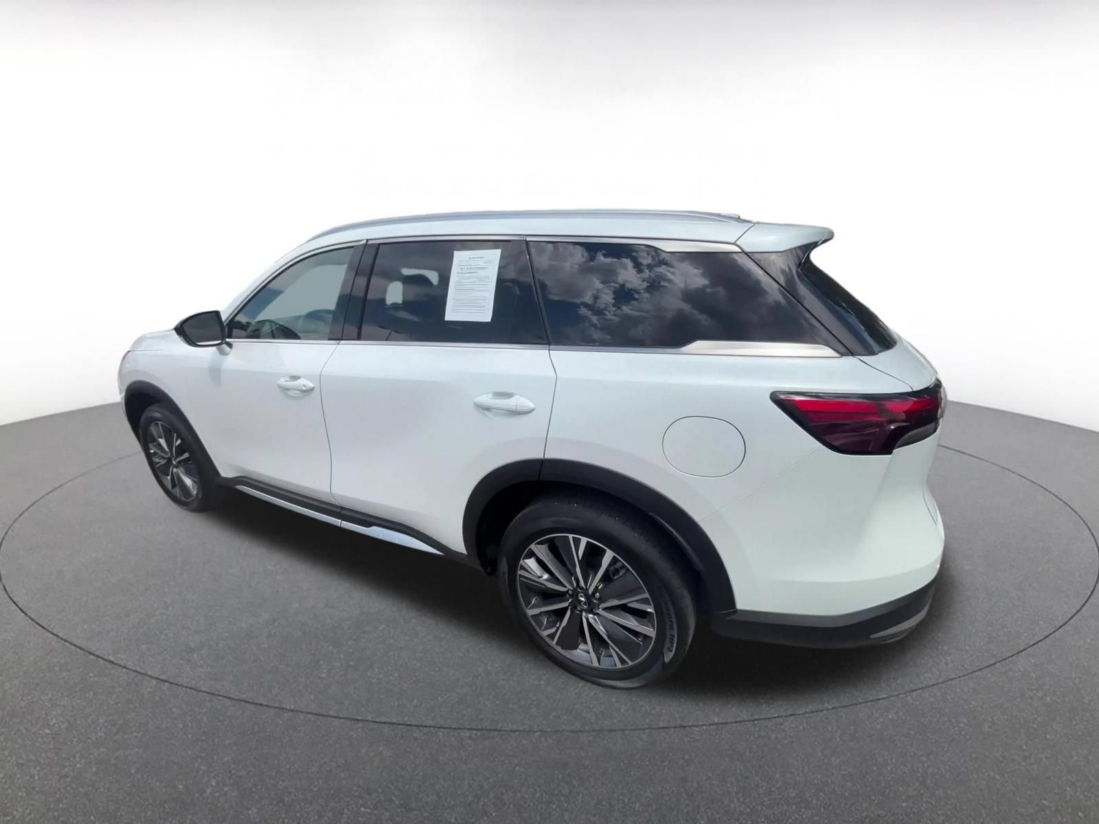 Used 2026 INFINITI QX60 Luxe AWD/4WD image 9