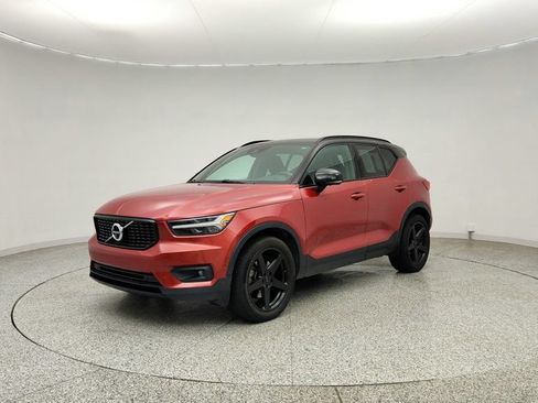 Used 2019 Volvo XC40 T5 R-Design AWD/4WD image 1