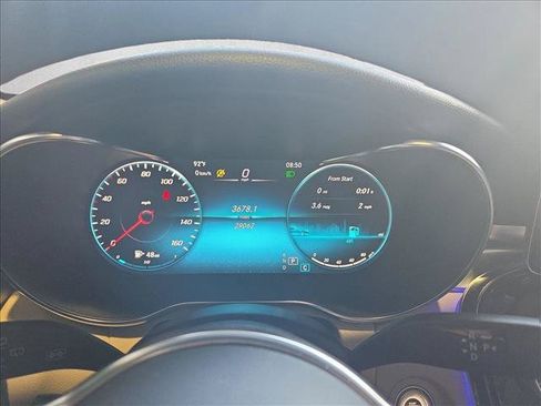 Used 2022 Mercedes-Benz GLC 300 image 9
